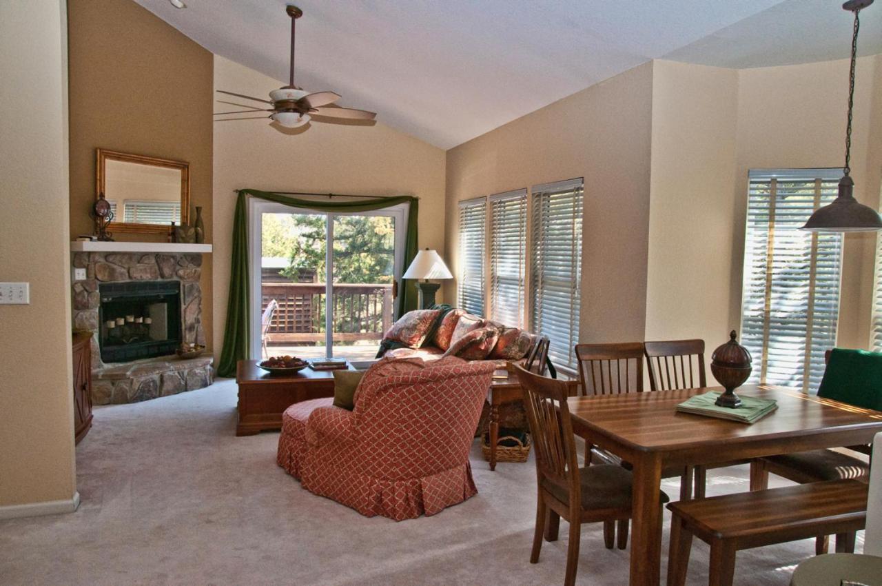 The Lodge At Old Kinderhook Camdenton Exterior foto